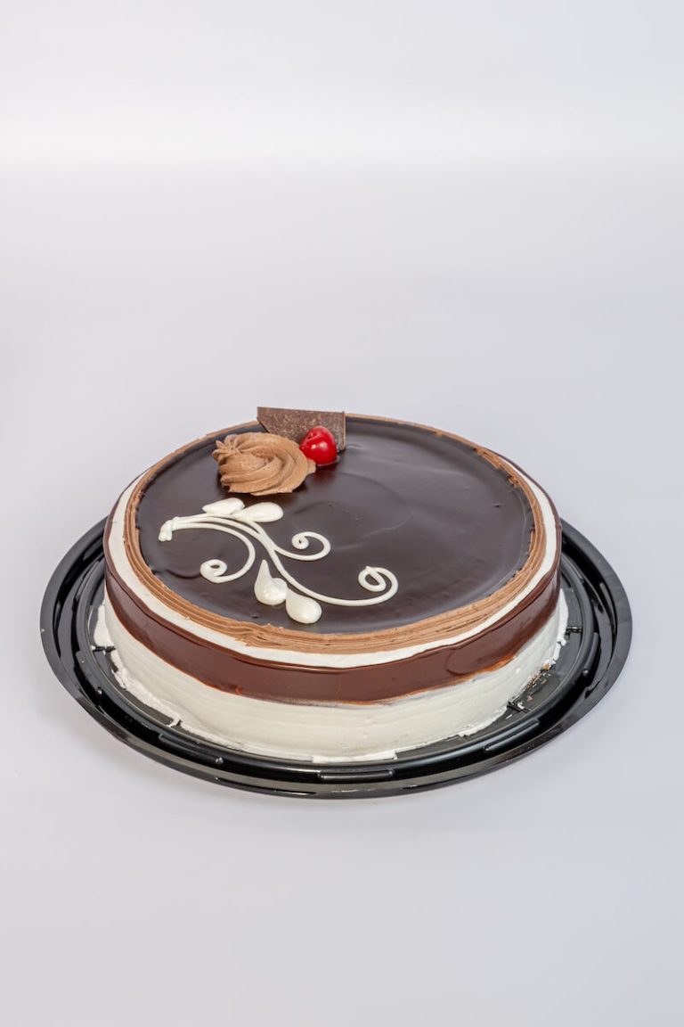 04 pastel cuatro chocolates 3 768x1152